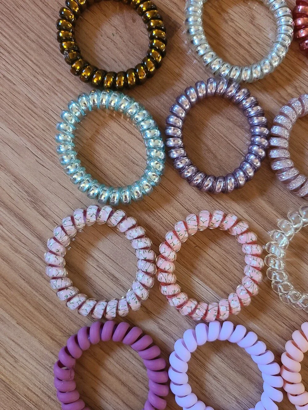Set Of 16 Women's Coil Hair Ties